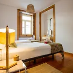 Bairro Alto Superior Two Bedroom Apartment By Les Deux Mariettes