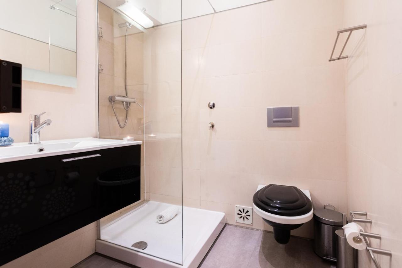 Bairro Alto Superior Two Bedroom By Les Deux Mariettes